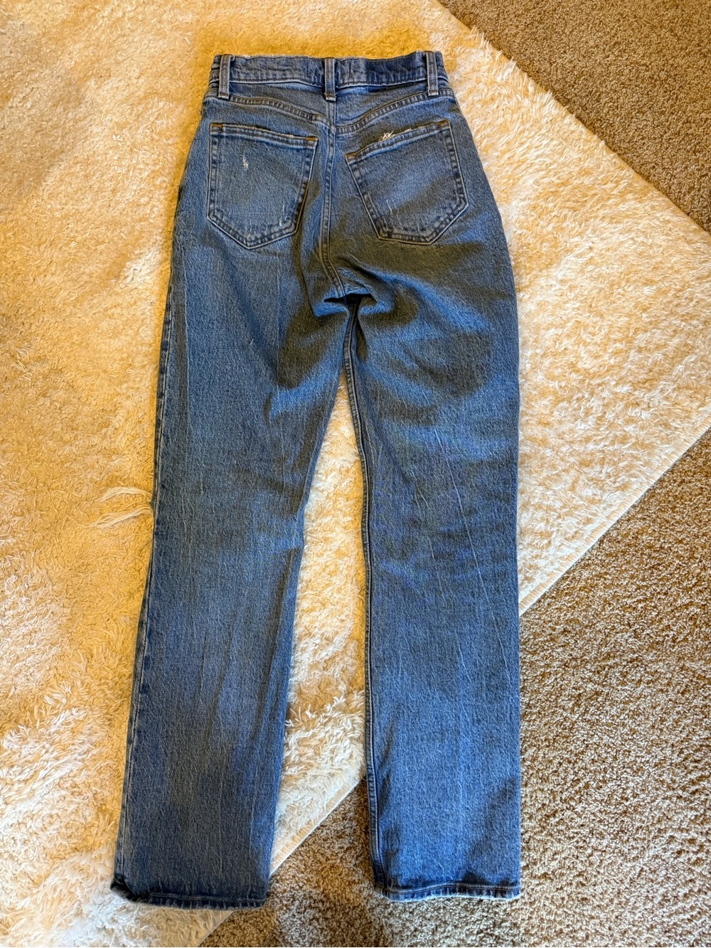 Abercrombie & Fitch High-Rise Straight Jeans - Medium Blue